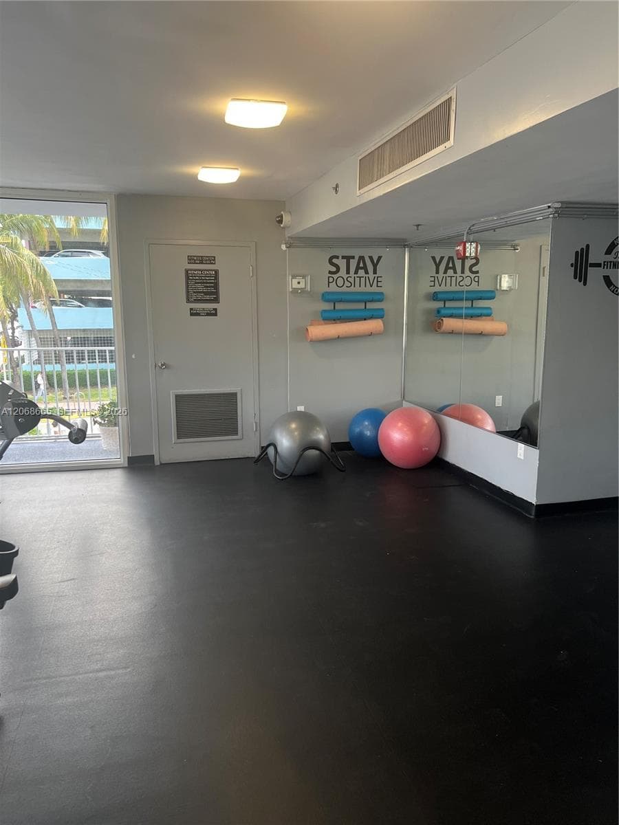 The Islander · #705 in Miami Beach - Photo 30