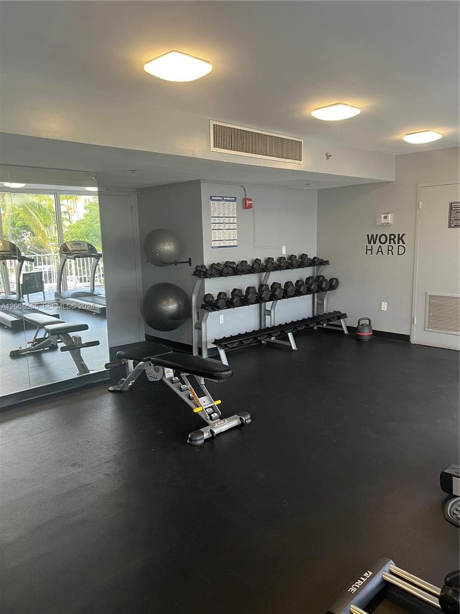 The Islander · #705 in Miami Beach - Photo 33