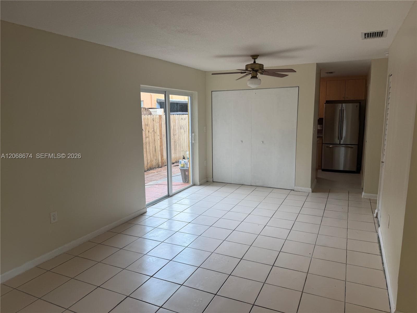 70 SW 14th Ter photo 3