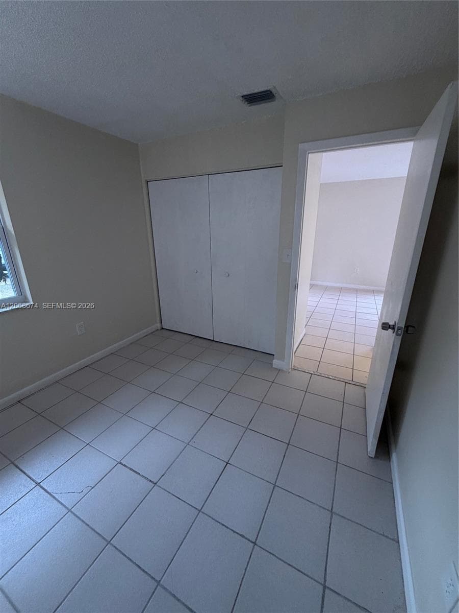 70 SW 14th Ter photo 5
