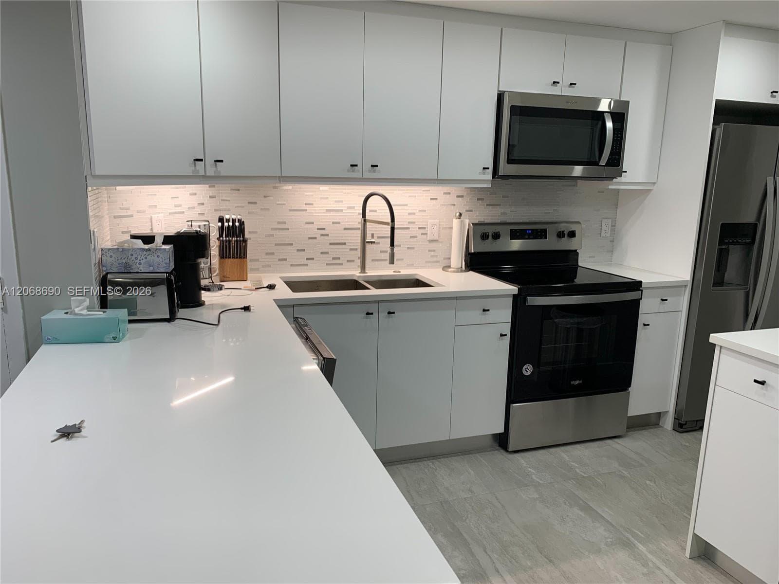 Lake Point Tower · #409 in Hallandale Beach - Photo 16