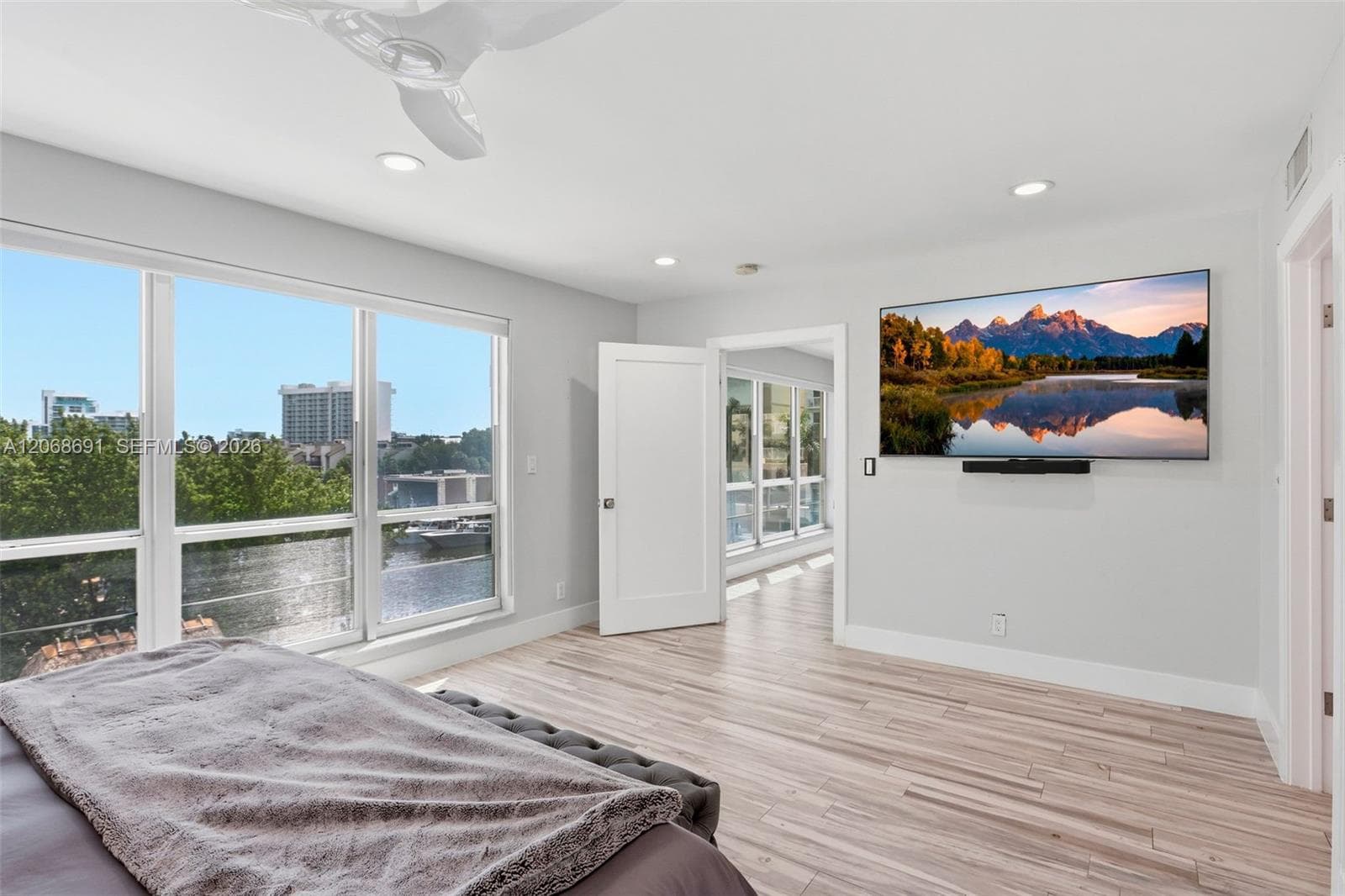 CARAVEL CONDO · #401 in Fort Lauderdale - Photo 16