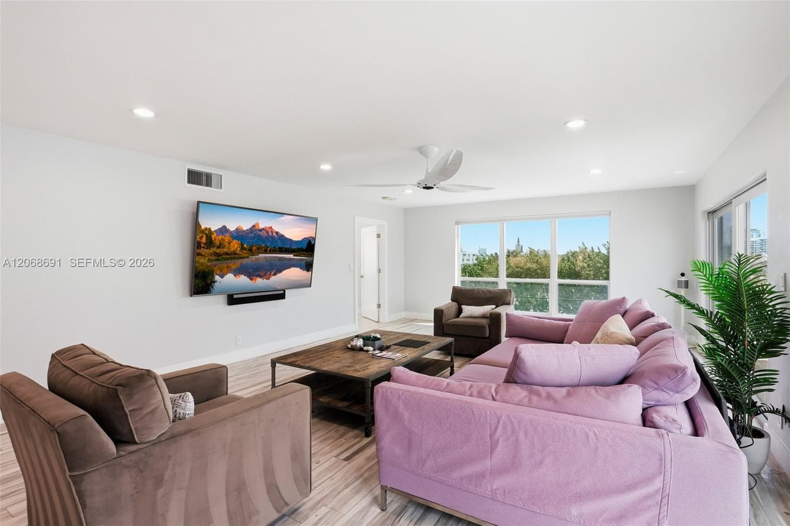 CARAVEL CONDO · #401 in Fort Lauderdale - Photo 4