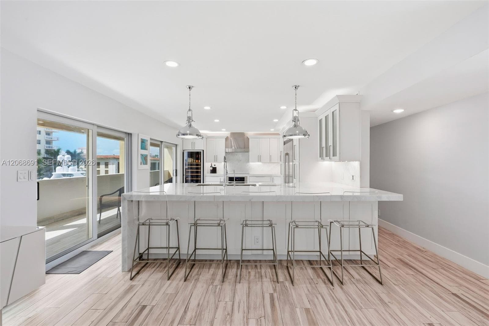 CARAVEL CONDO · #401 in Fort Lauderdale - Photo 8