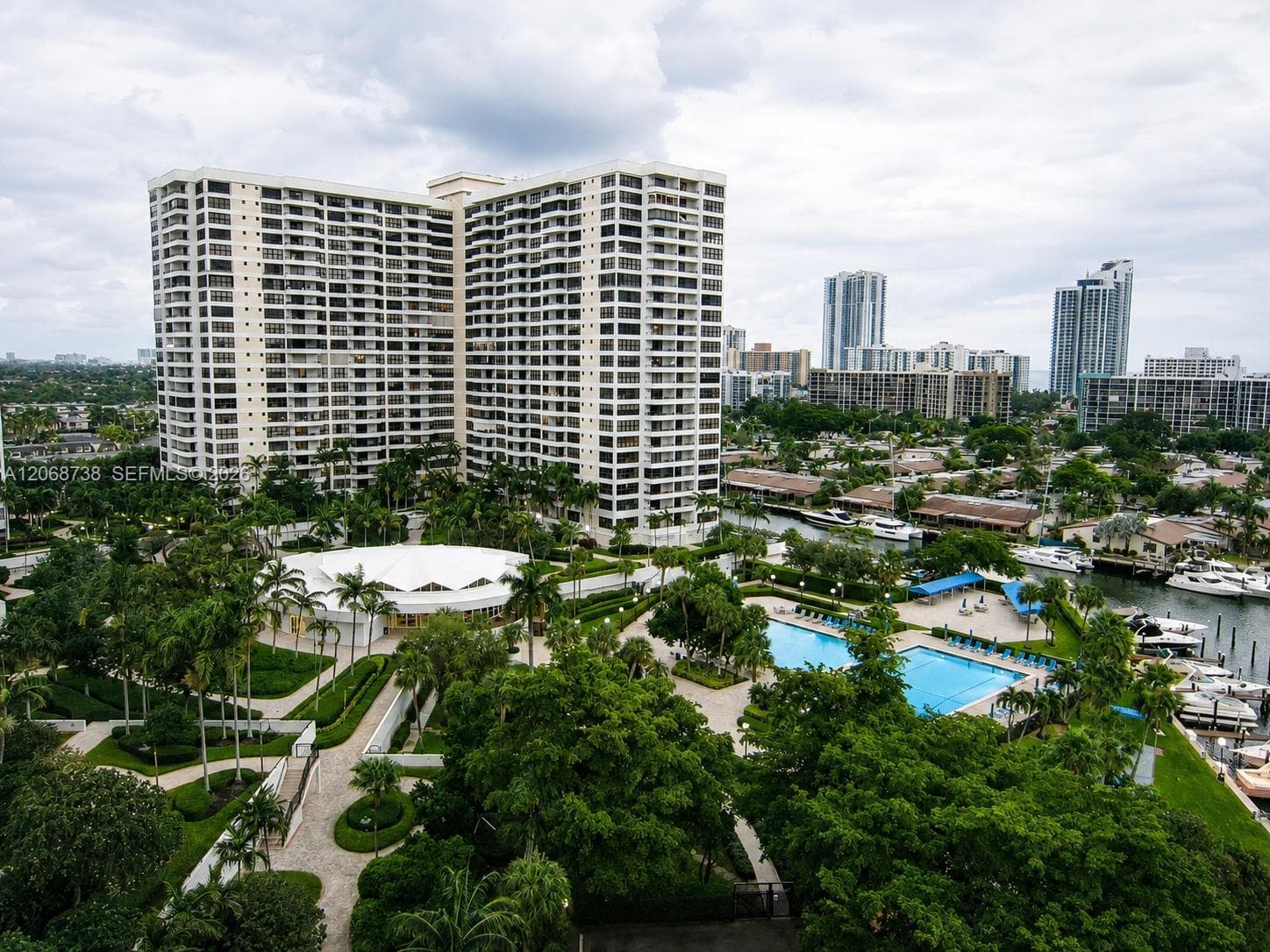 The Olympus · #918 in Hallandale Beach - Photo 30