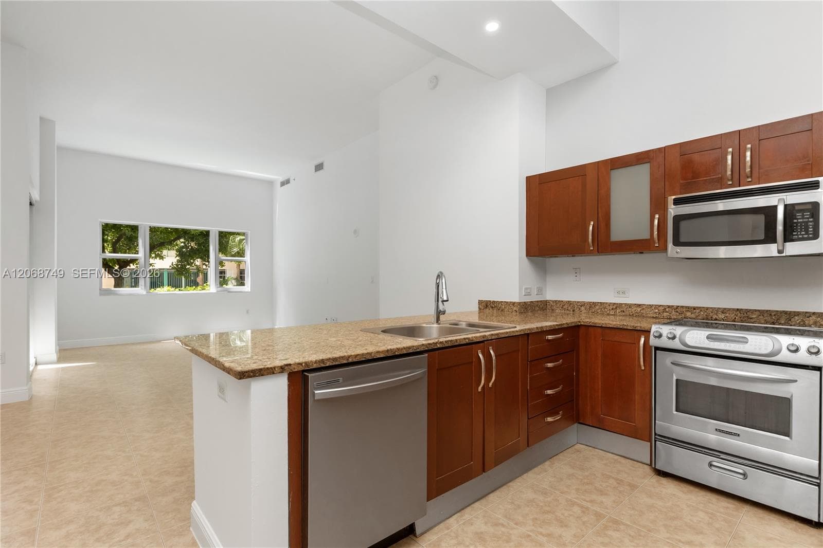 Turnberry Village So Towe · #104 in Aventura - Photo 2