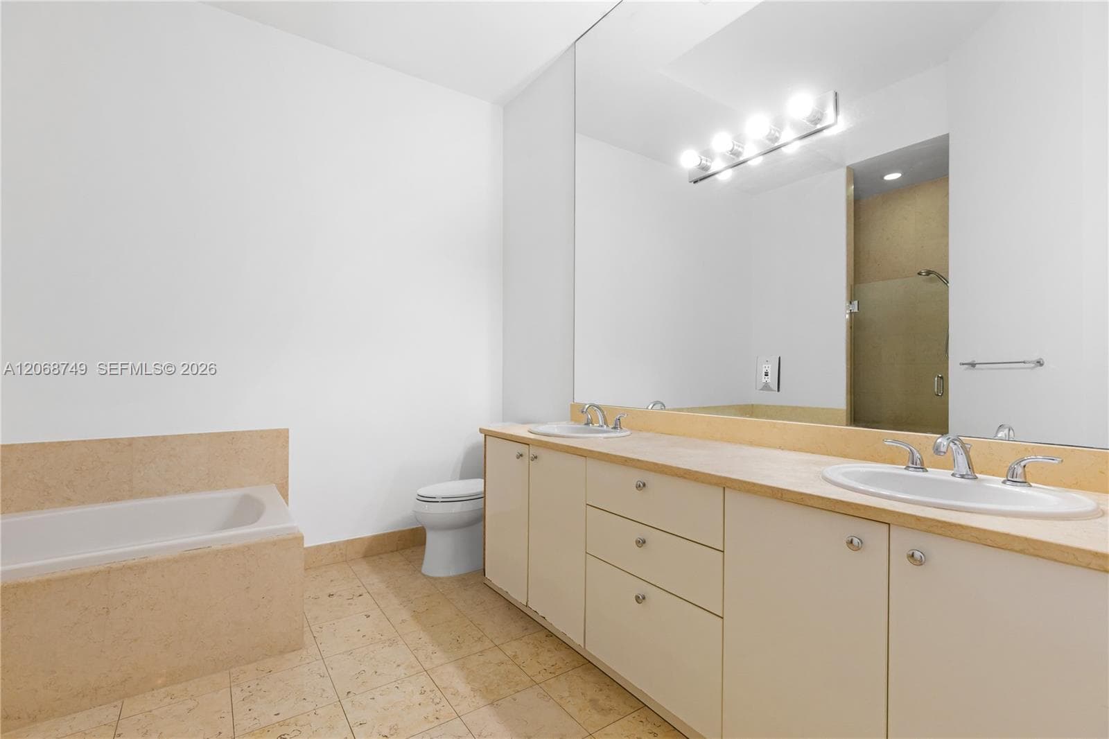 Turnberry Village So Towe · #104 in Aventura - Photo 16