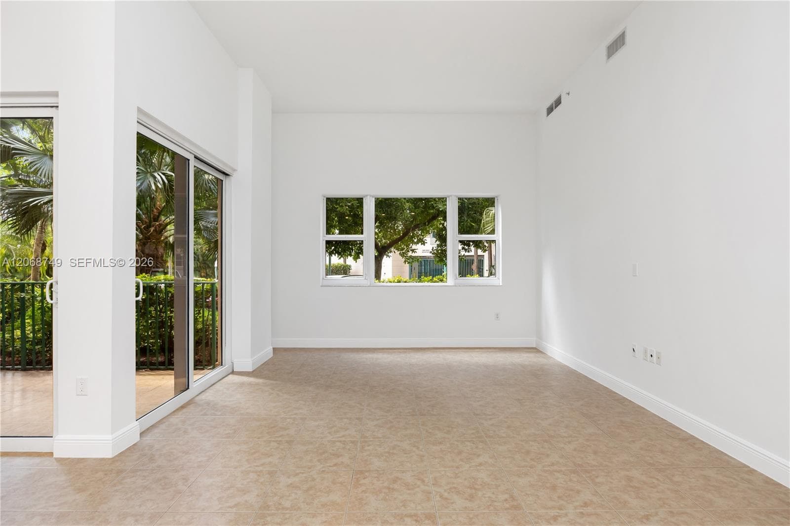Turnberry Village So Towe · #104 in Aventura - Photo 4