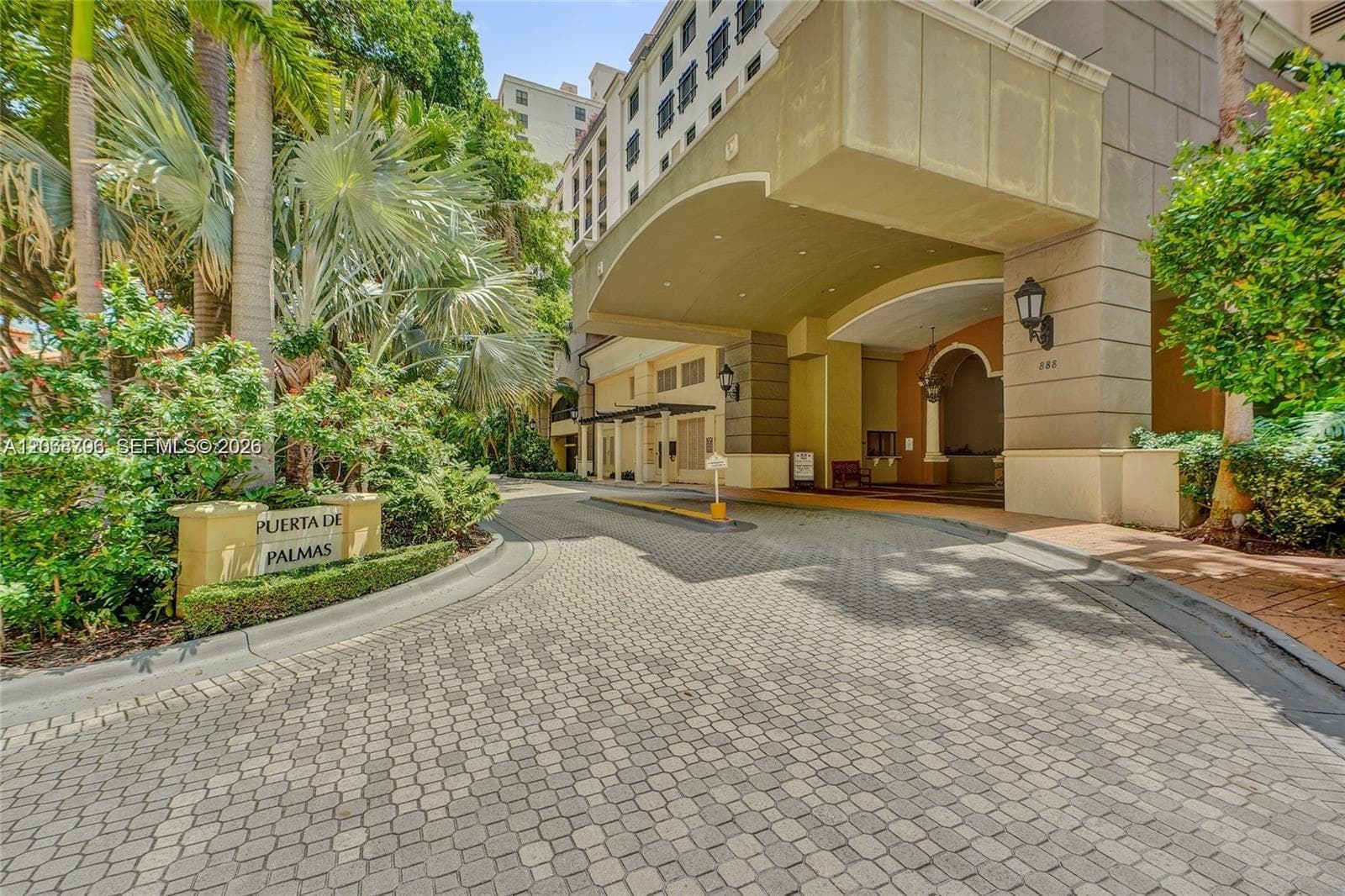PUERTA DE PALMAS CONDO · #304 in Coral Gables - Photo 1