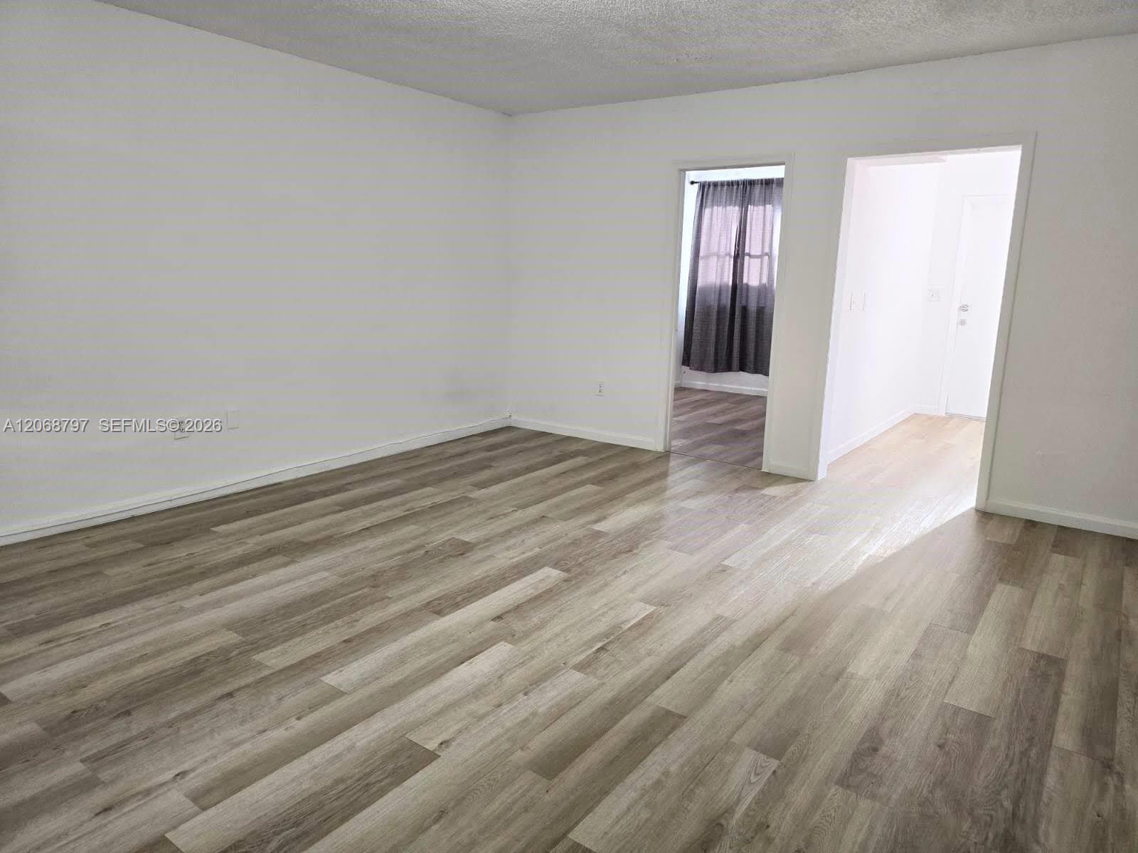 MARSEILLES DECO CONDO · #21 in Miami Beach - Photo 6