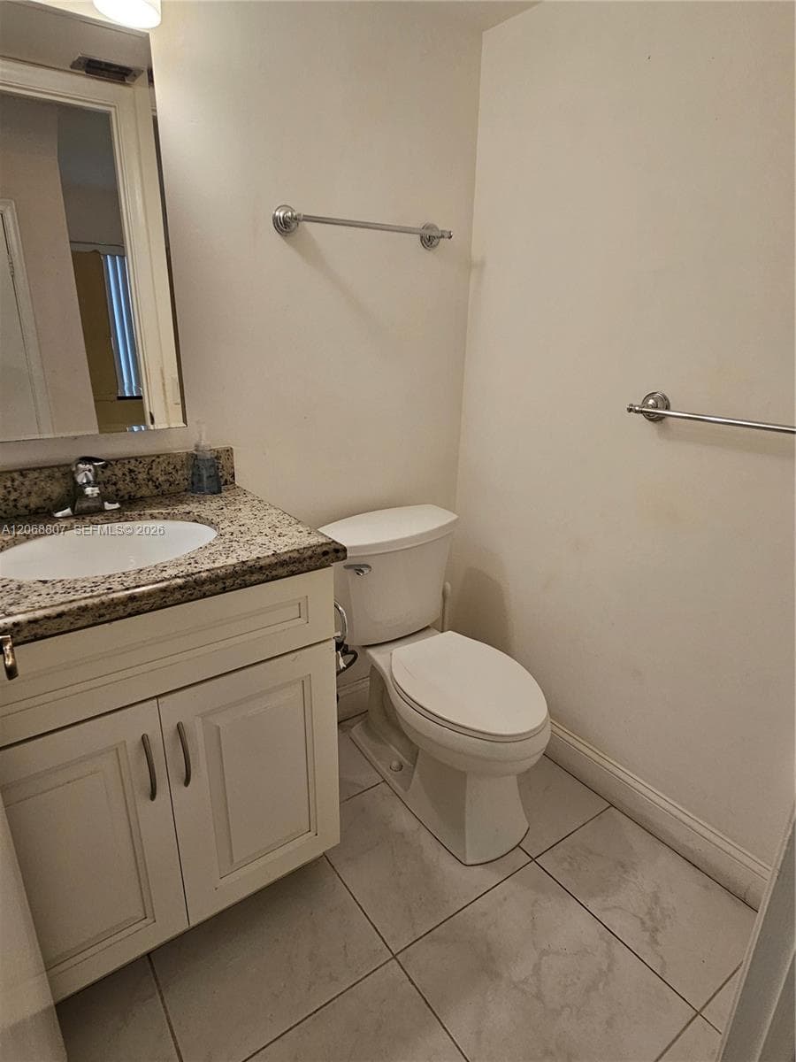 1/2 Bath Downstairs
