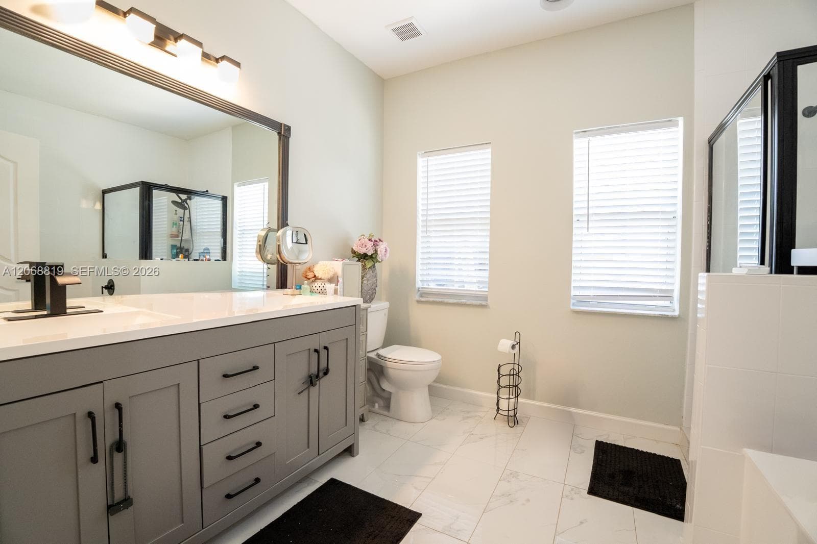 2721 NE 42nd Ave photo 11