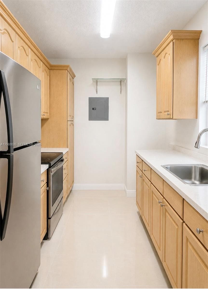 OCTAGON TOWERS I CONDO · #15A in Miami Beach - Photo 4