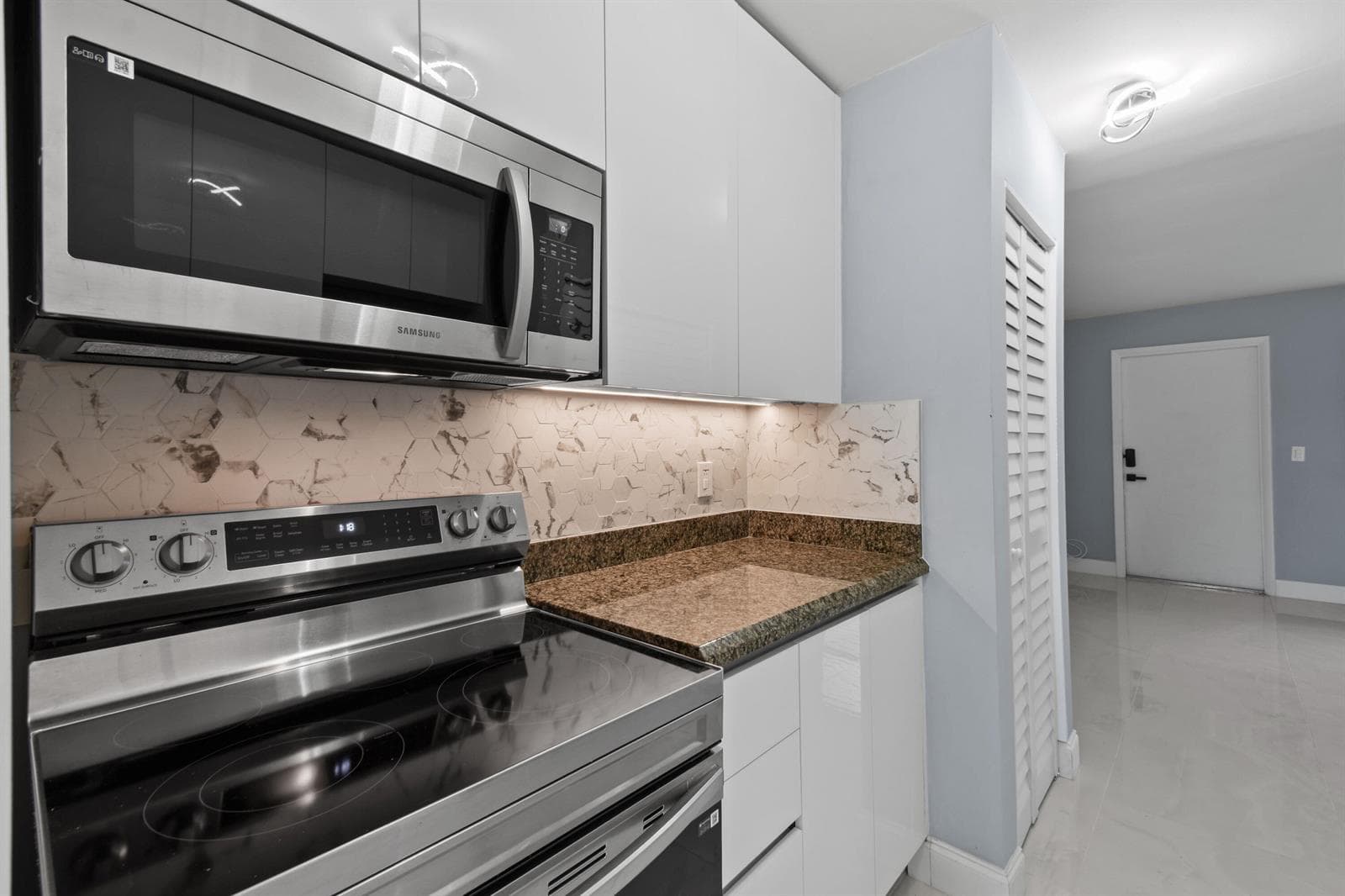 968W9thSt,UnitA1(21)