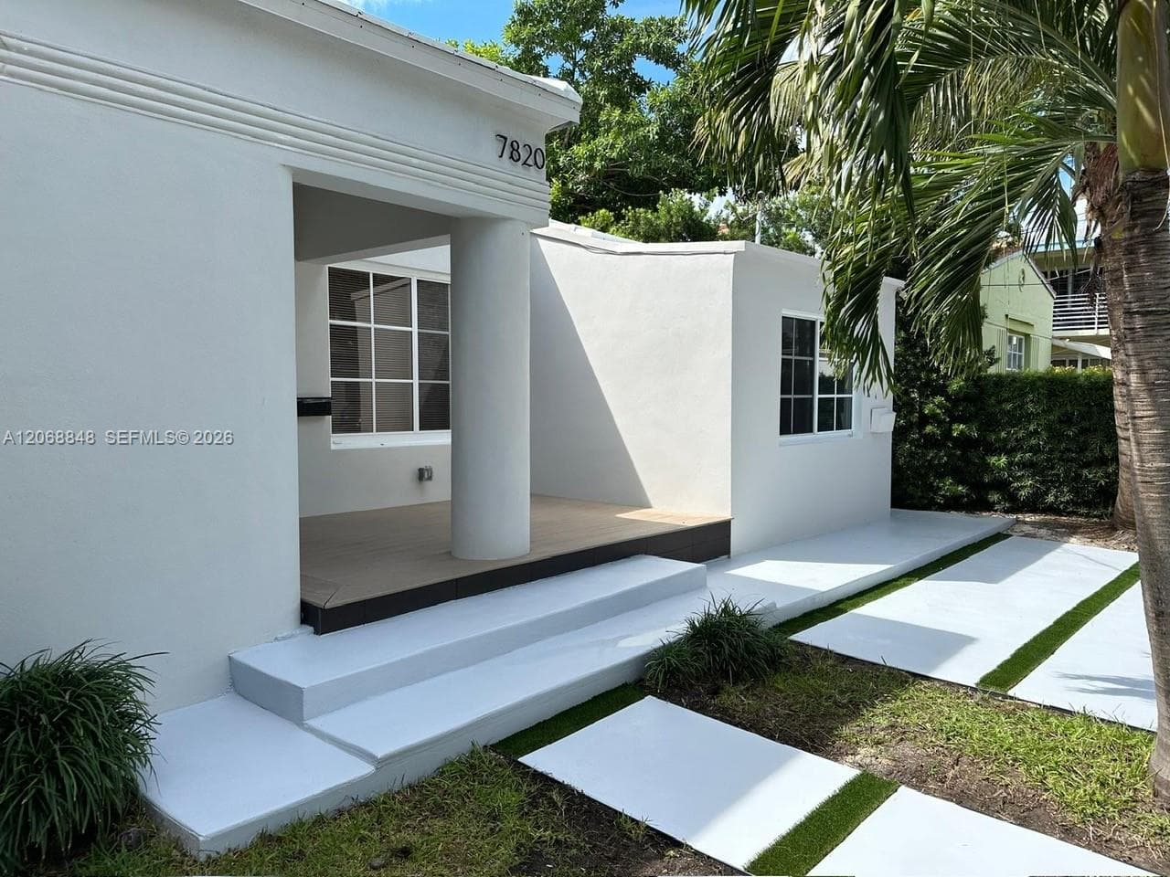 7820 Carlyle Ave photo 2