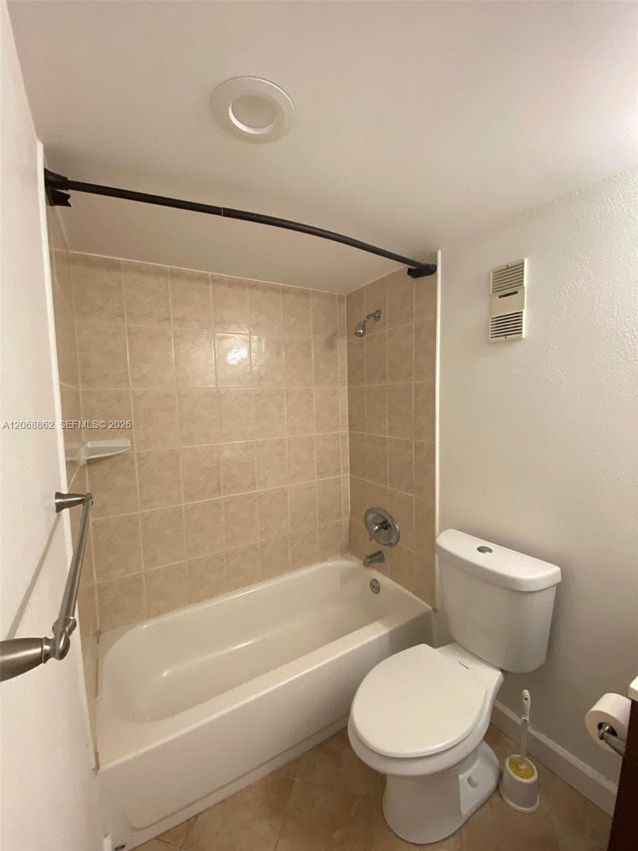 Watergate 5 Condo · #405 in Hollywood - Photo 15