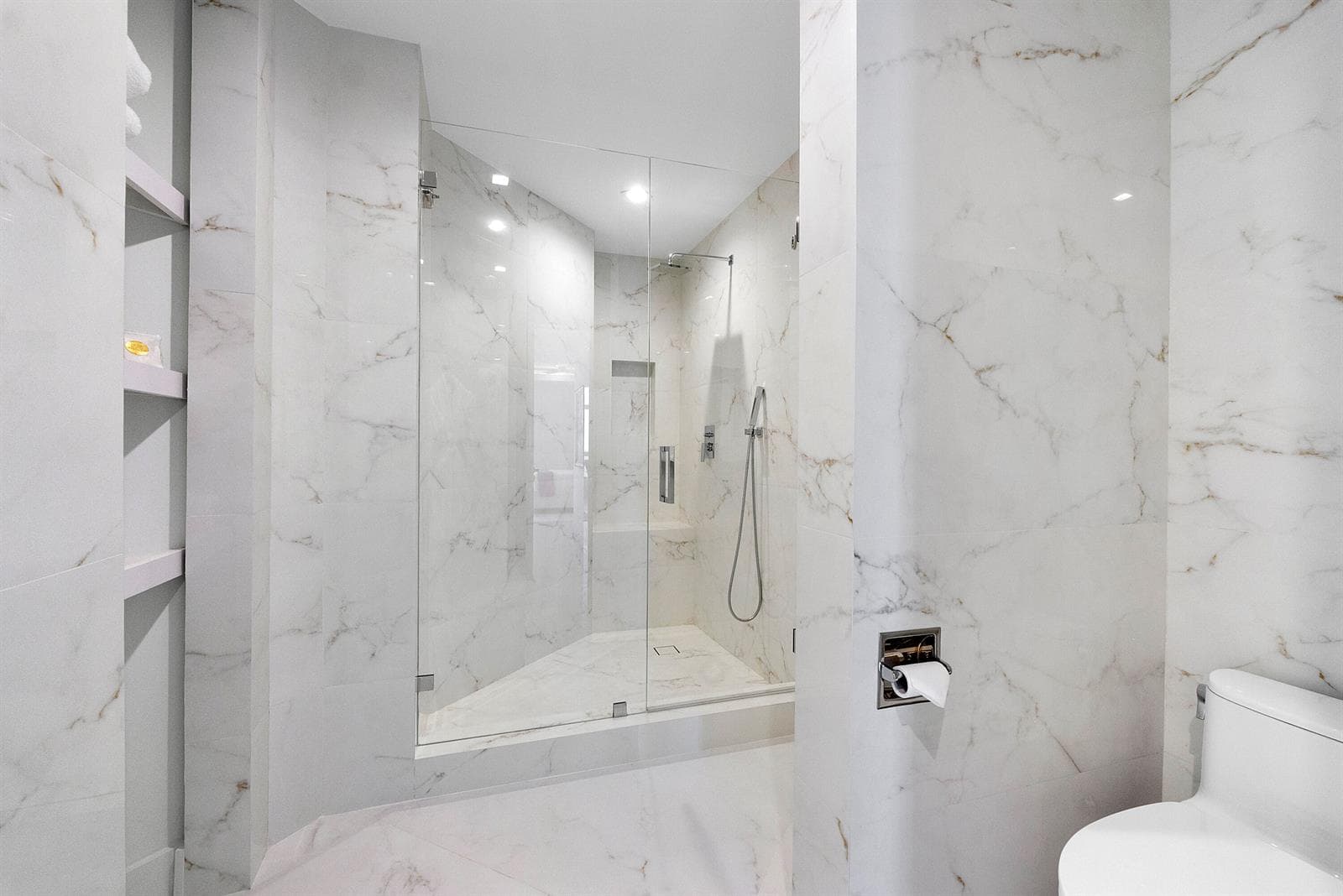 The Rosewood en-suite