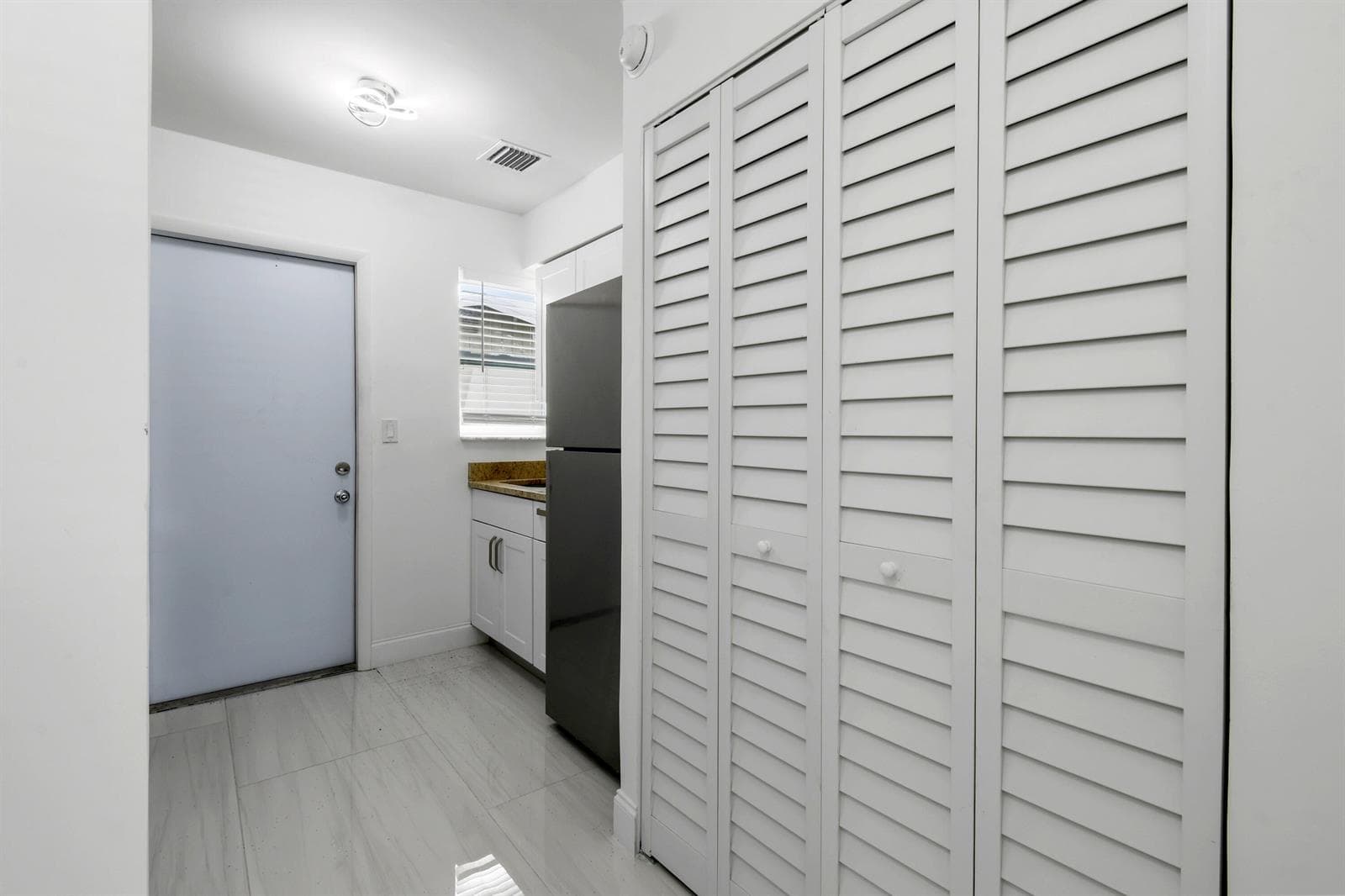 968W9thSt,UnitB2(9)