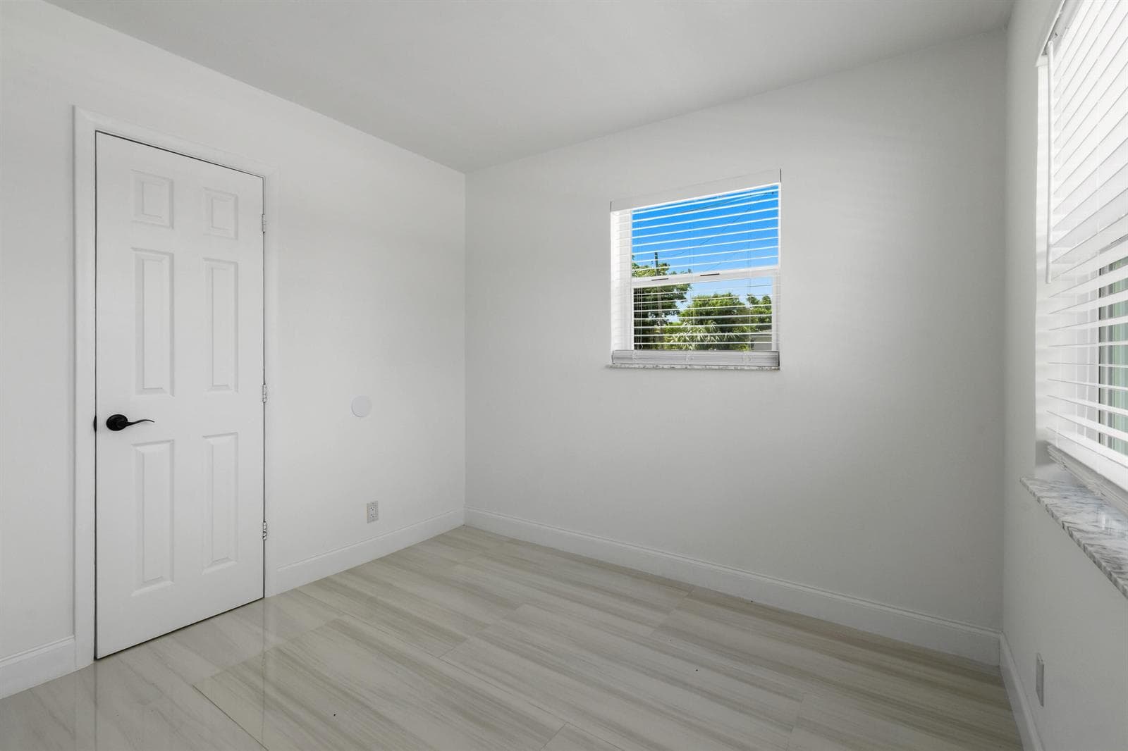 968W9thSt,UnitB2(16)