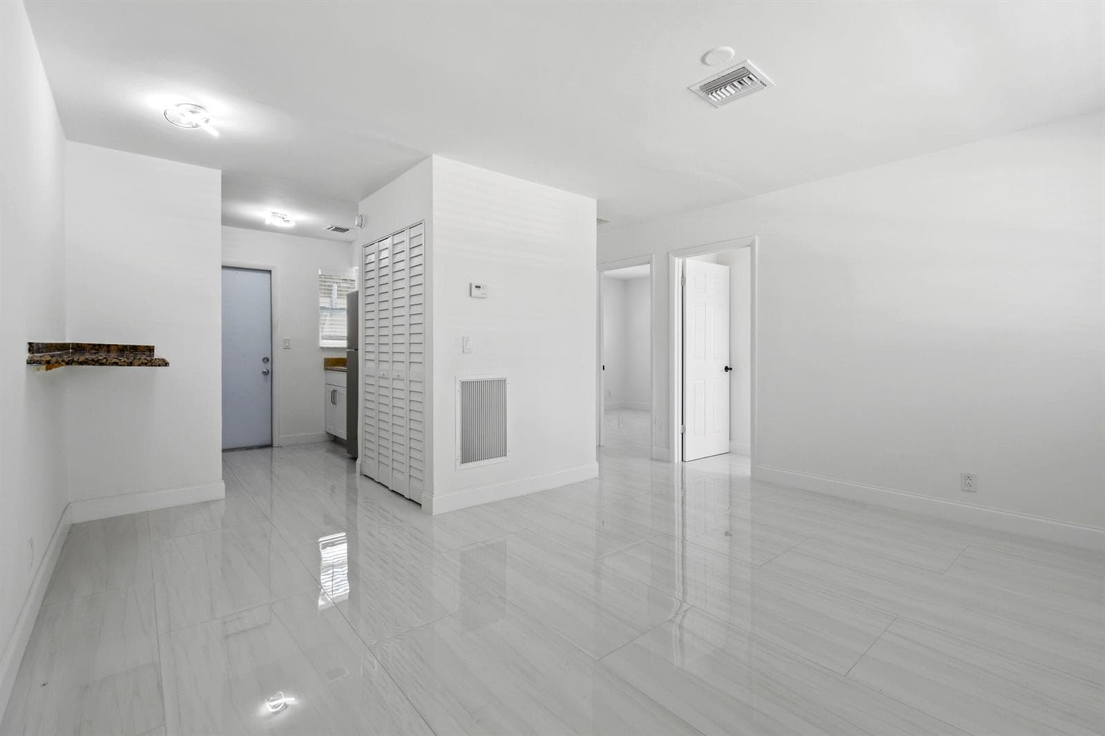 968W9thSt,UnitB2(5)