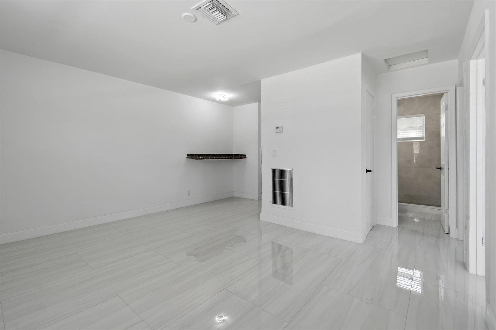 968W9thSt,UnitB2(6)