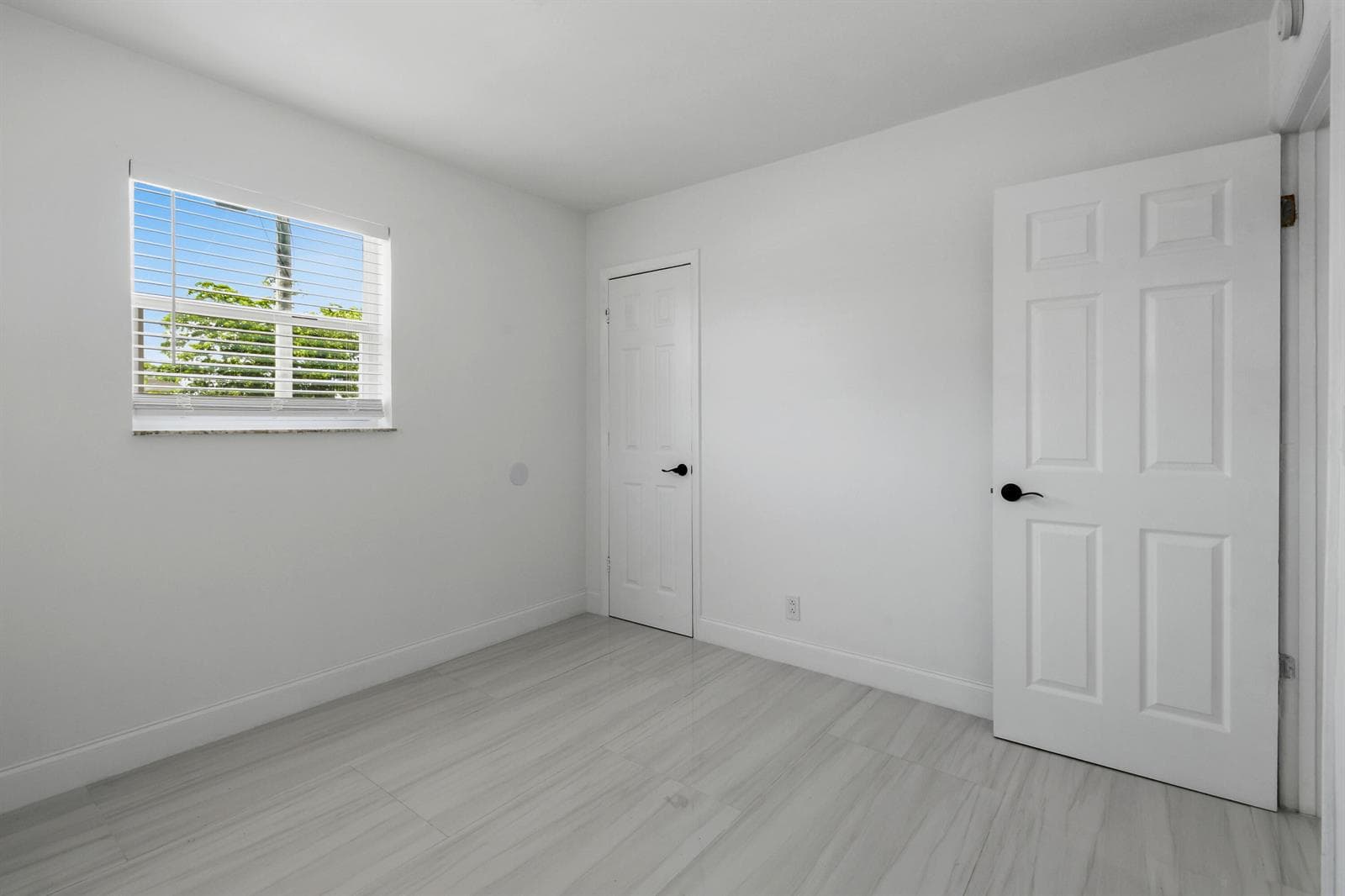 968W9thSt,UnitB2(22)