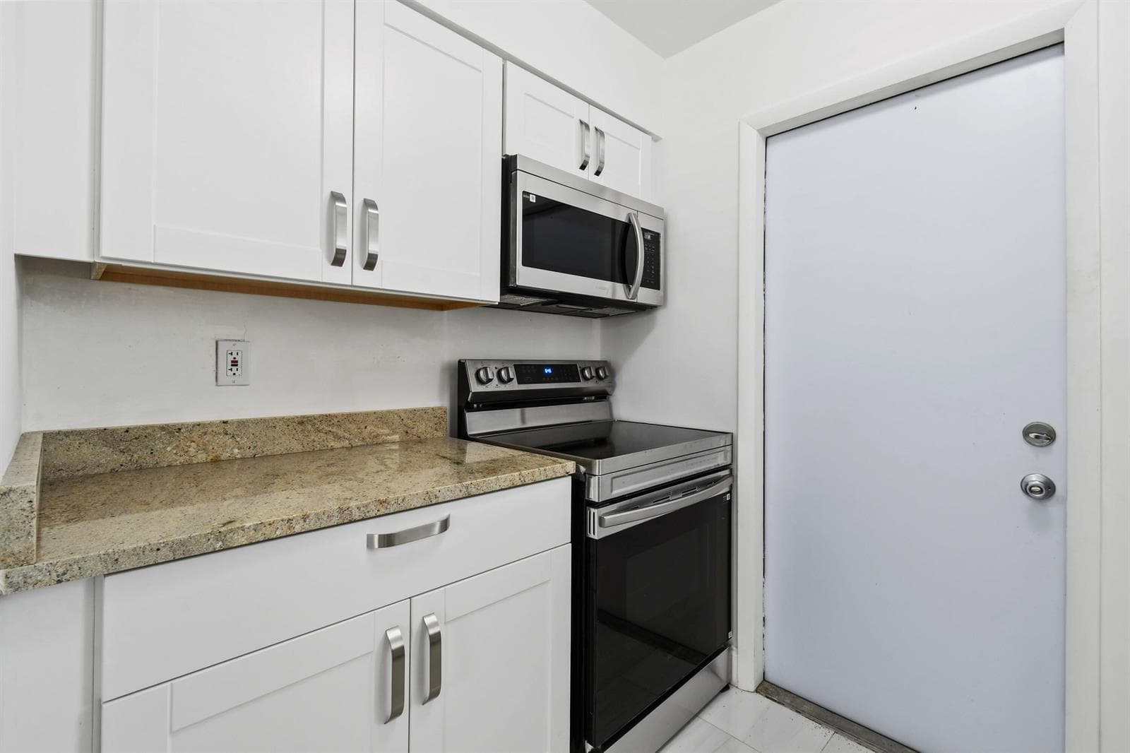 968W9thSt,UnitB2(11)