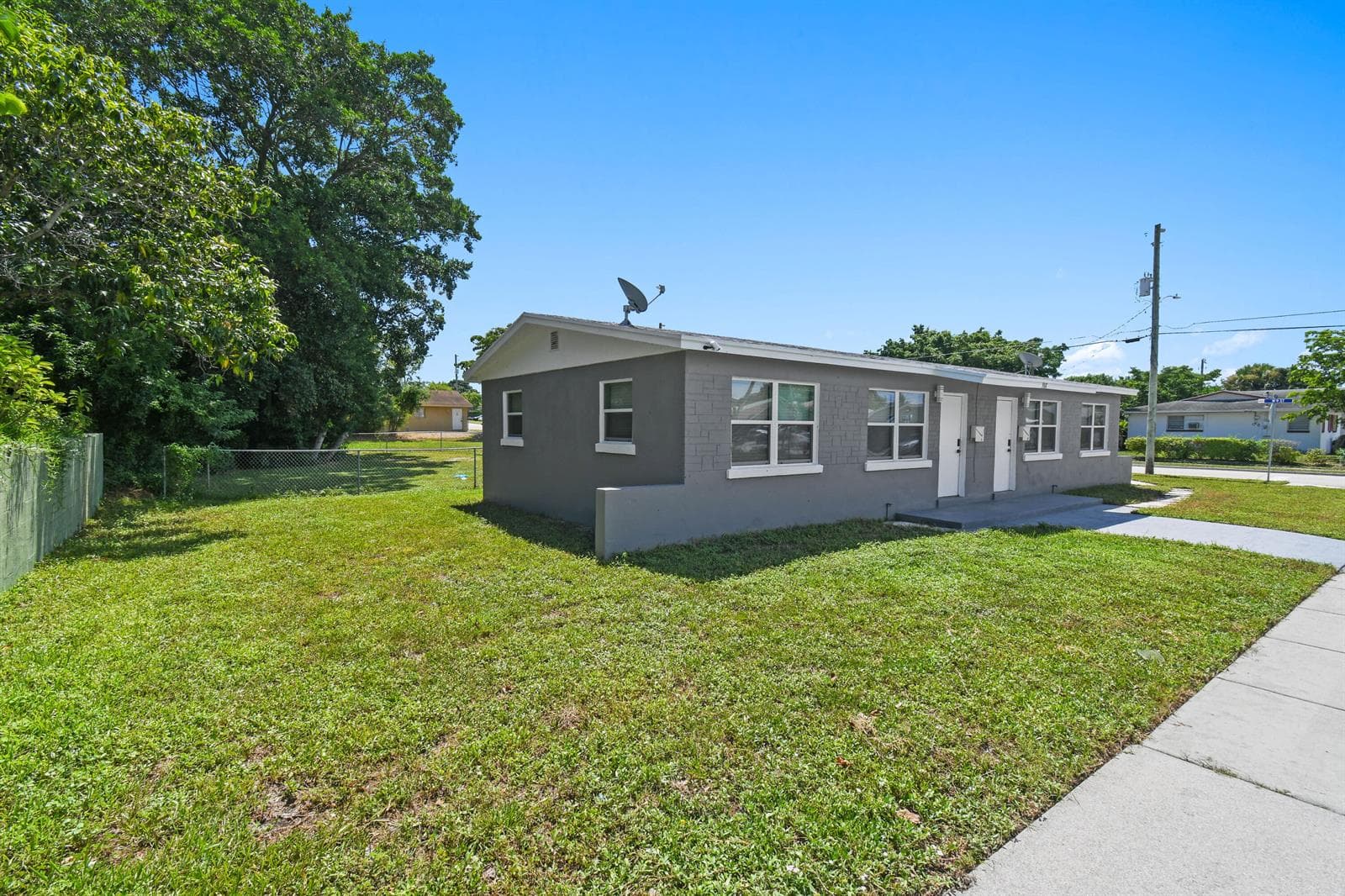 968W9thSt,UnitB2(24)
