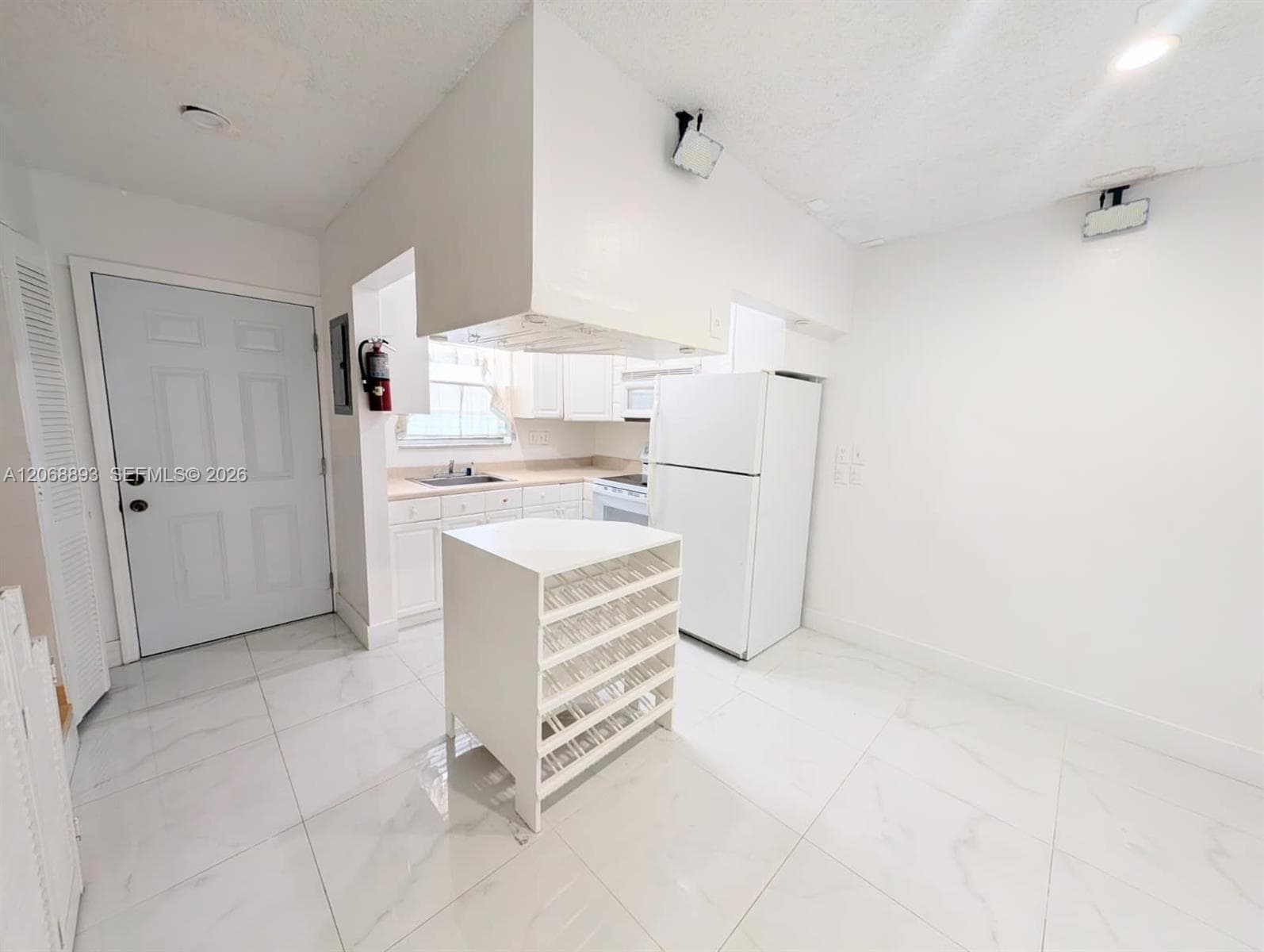 21 SW 109th Ave #B5 photo 4