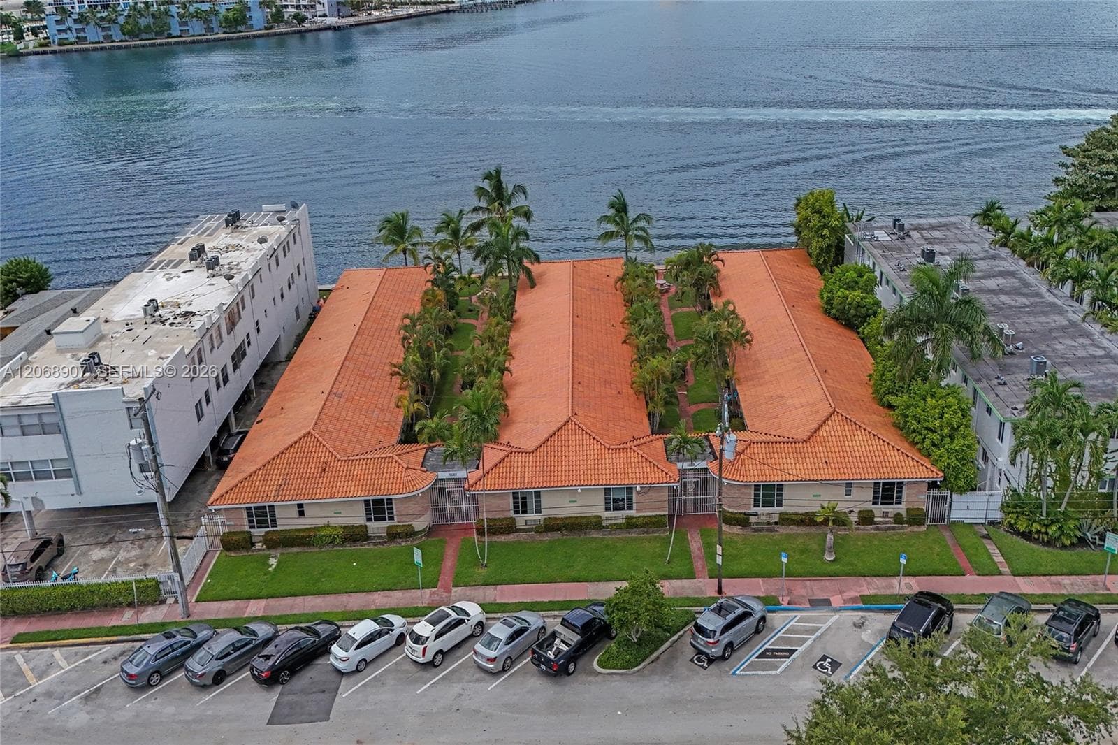 ENCLAVE WATERSIDE VILLAS · #3-22 in Miami Beach - Photo 1