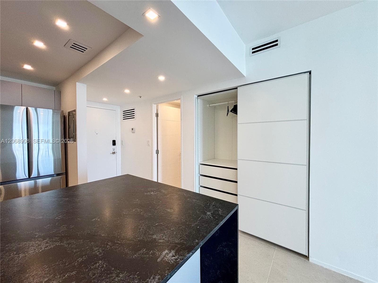 CLEARVIEW TOWERS CONDO · #604 in Miami Beach - Photo 16