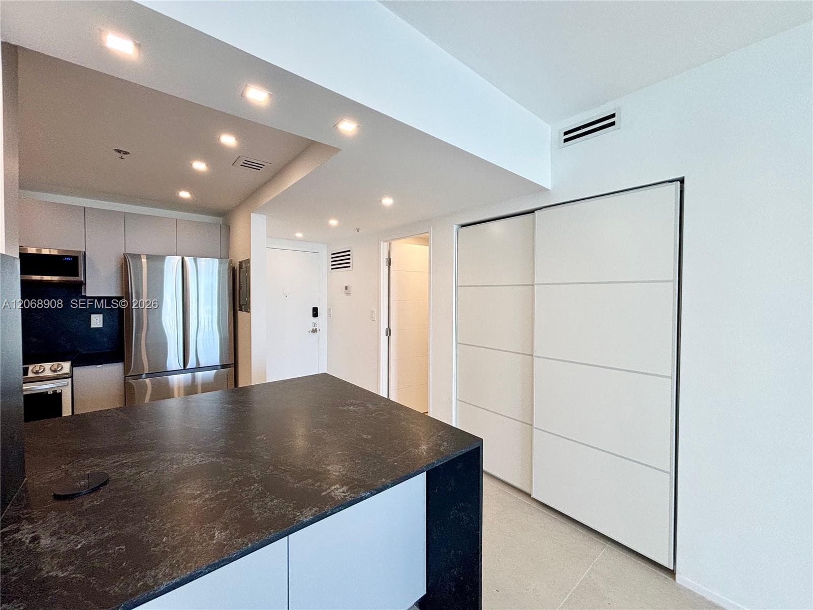 CLEARVIEW TOWERS CONDO · #604 in Miami Beach - Photo 14