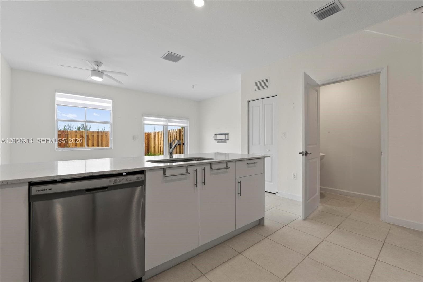 2634 SE 29 St #2634 photo 12