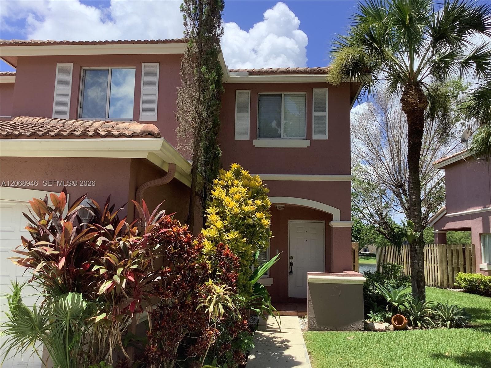 7050 SW 164th Ct photo 1