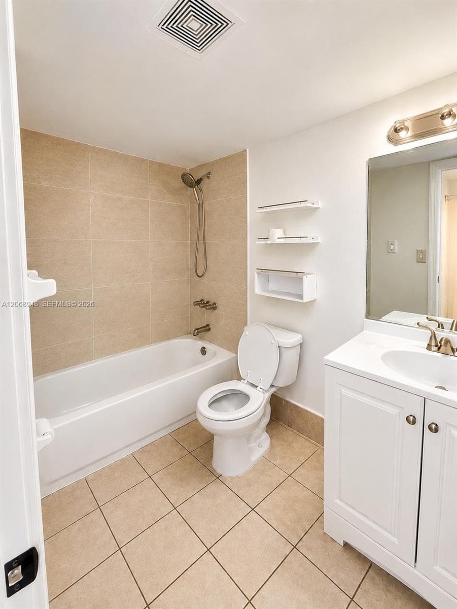 LAS ESTRELLAS CONDO · #209 in Hialeah - Photo 6