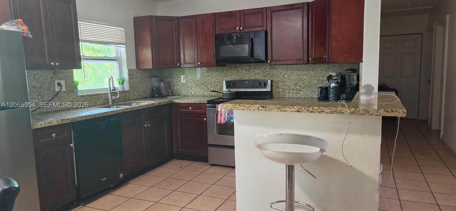 601 W Sample Rd photo 24