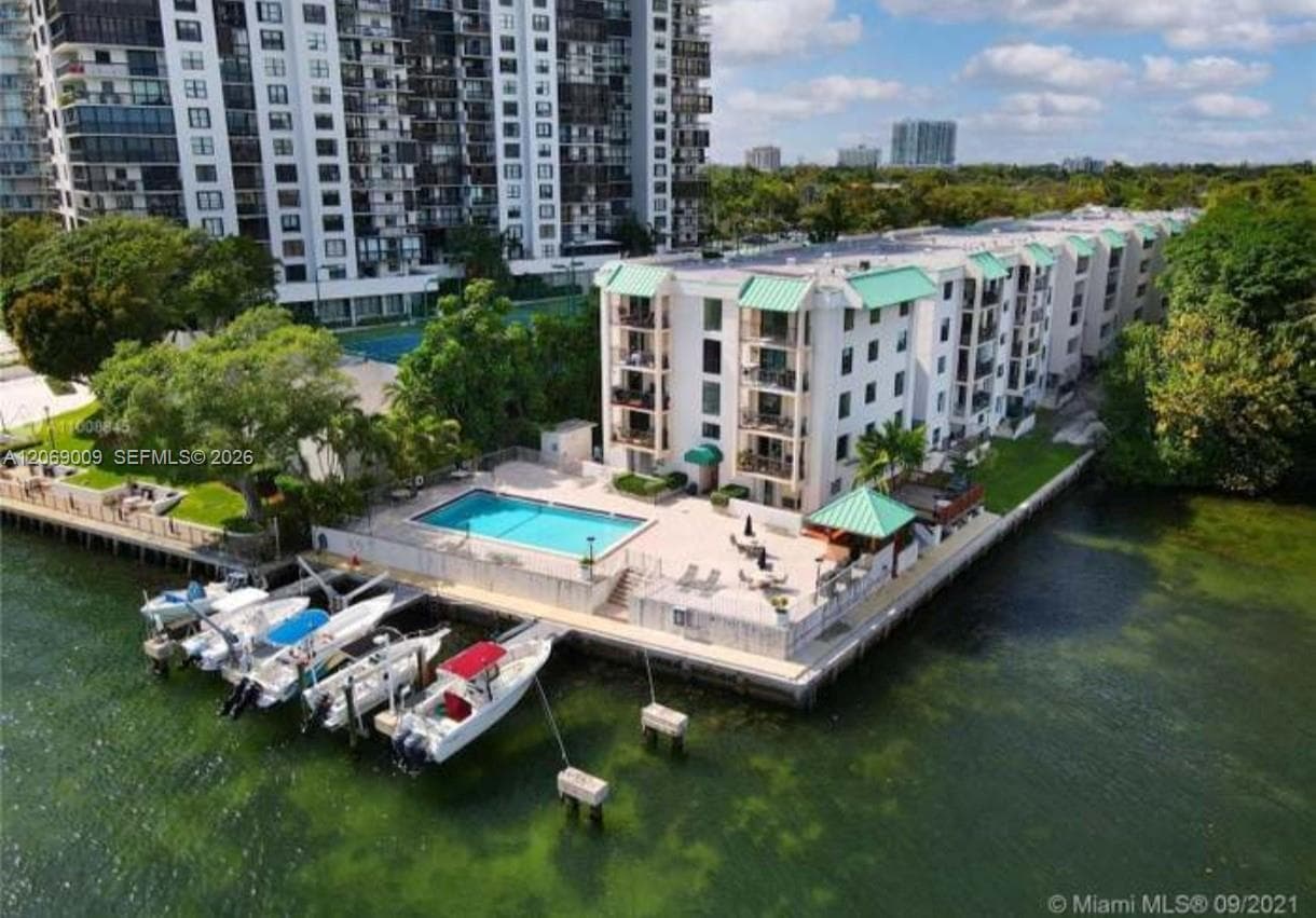 BRICKELL MAR CONDO · #96 in Miami - Photo 24