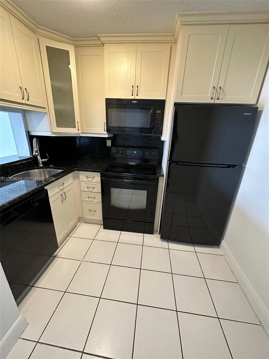 MONTECARLO CONDO · #B-614 in Miami - Photo 6
