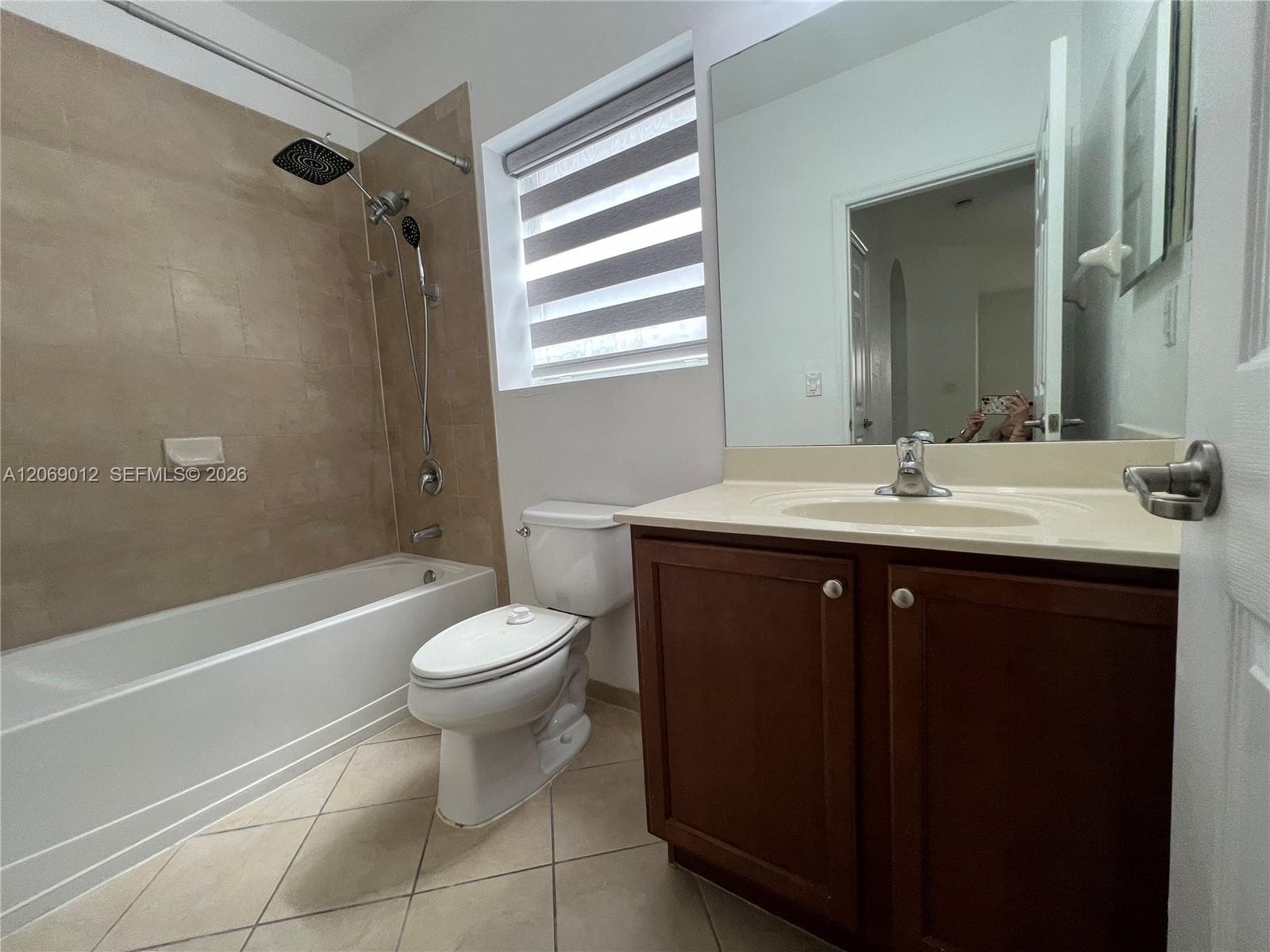 2410 NE 4th St photo 18