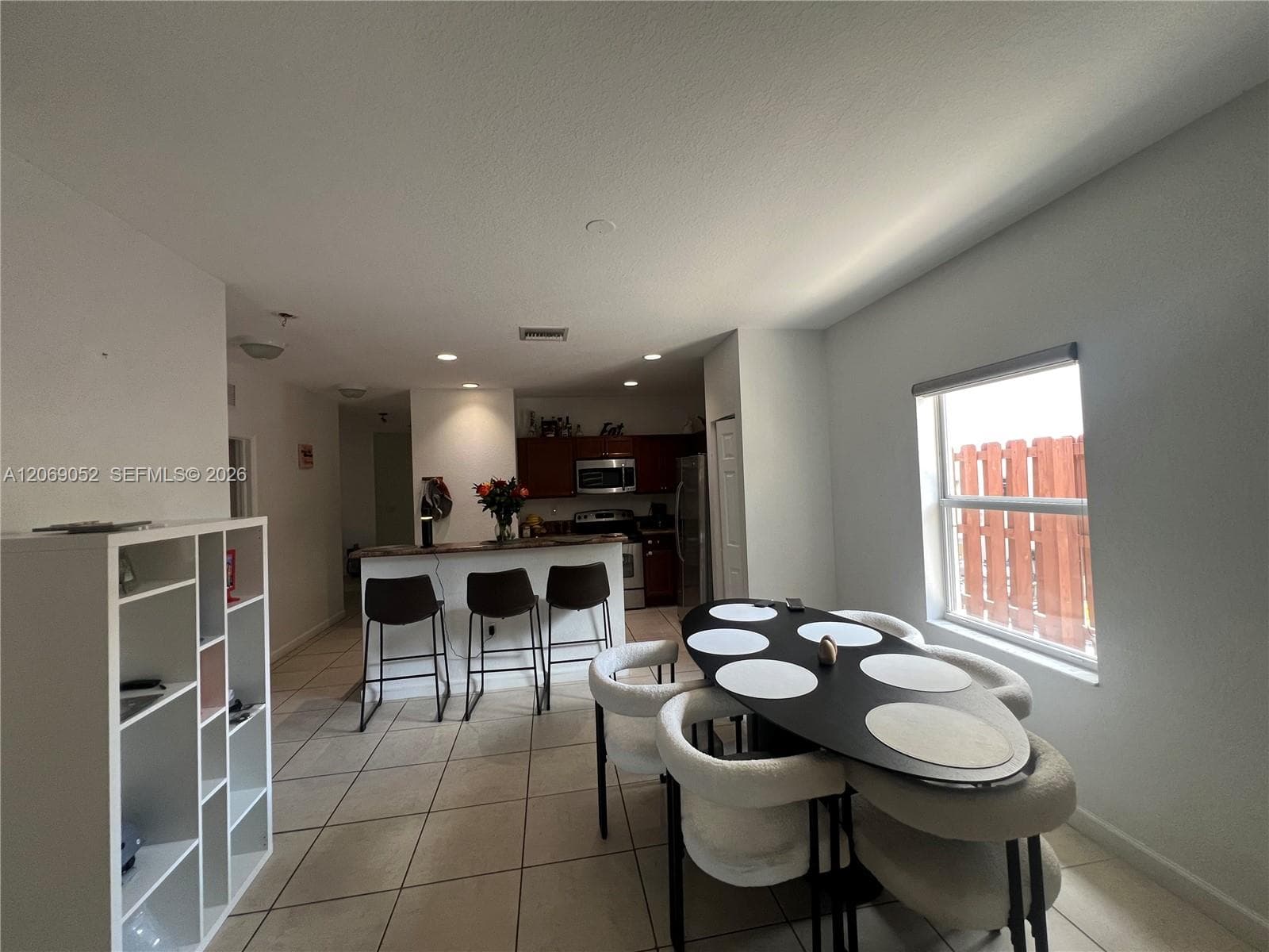 2410 NE 4th St #2410 photo 16