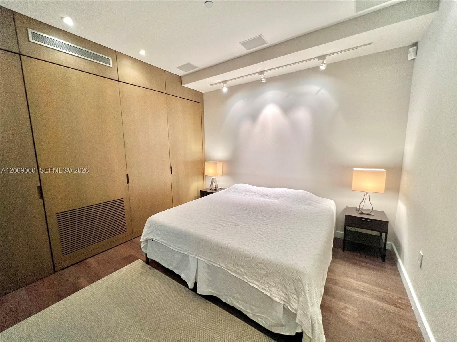 THE MONTCLAIR CONDO · #206 in Miami Beach - Photo 17