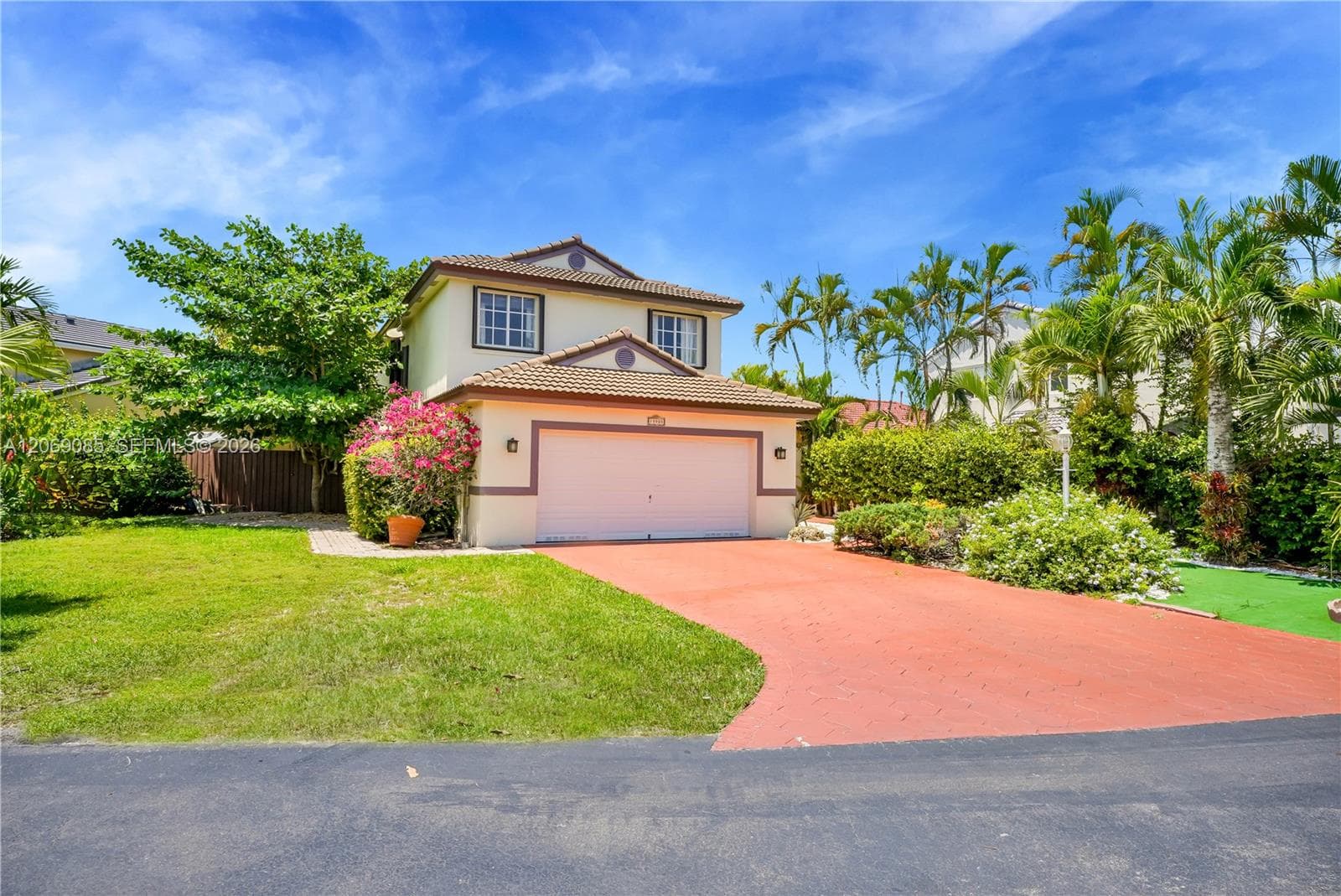 15905 SW 83rd Ter photo 1