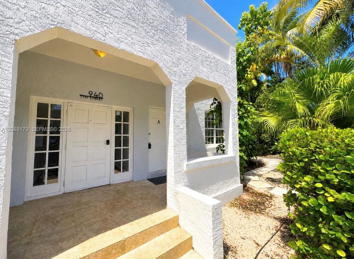 FRIENDLY CORNER CONDO · #940A in Miami Beach - Photo 12