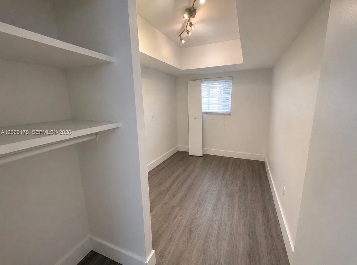 FRIENDLY CORNER CONDO · #940A in Miami Beach - Photo 8