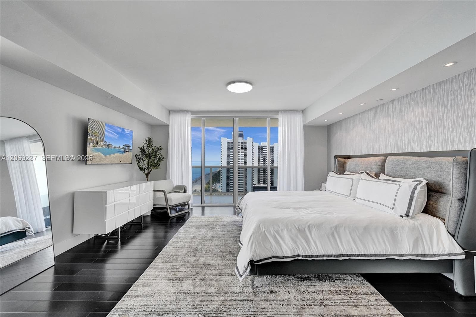 BEACH CLUB TWO · #1502 in Hallandale Beach - Photo 28