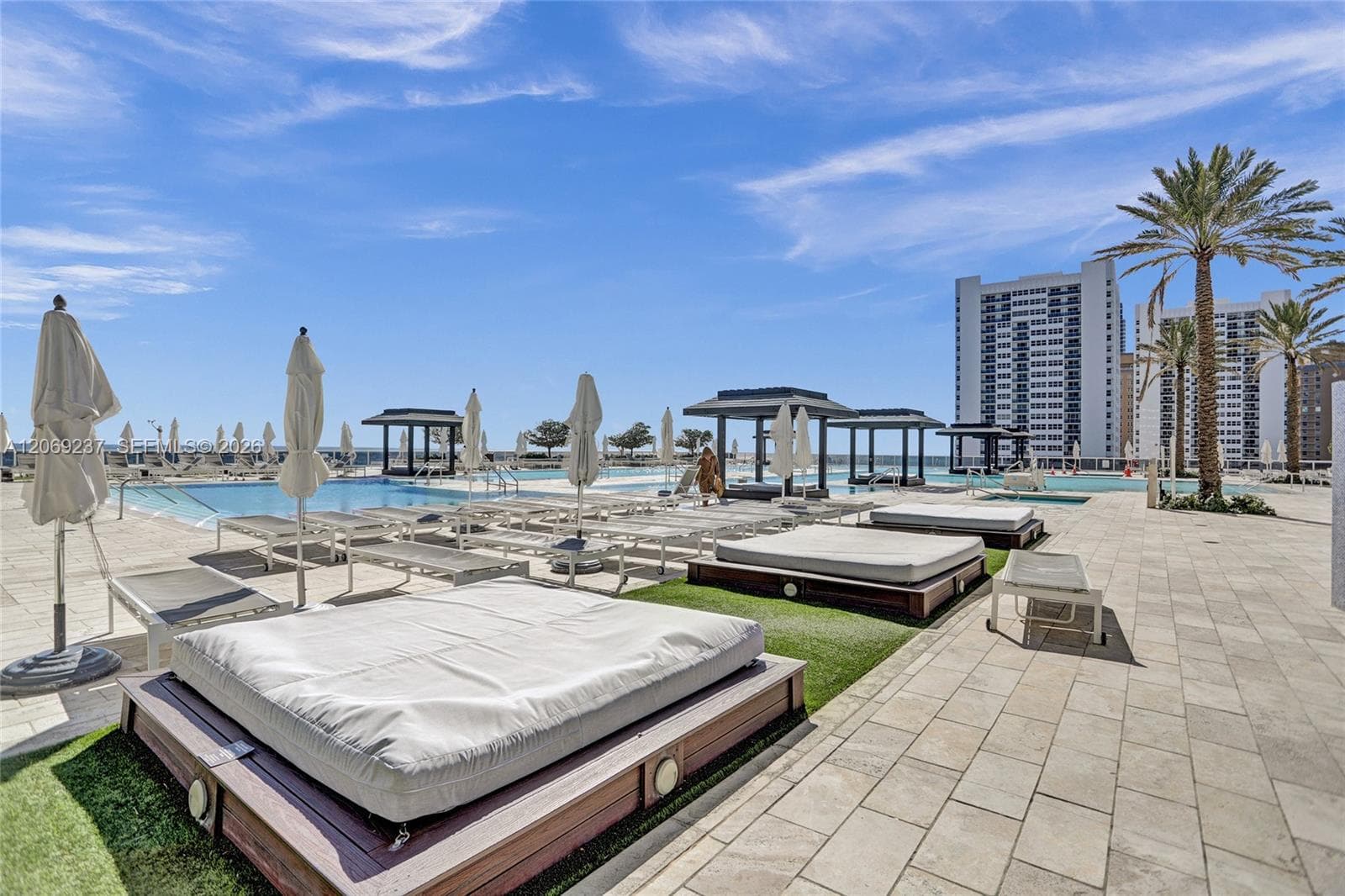 BEACH CLUB TWO · #1502 in Hallandale Beach - Photo 70