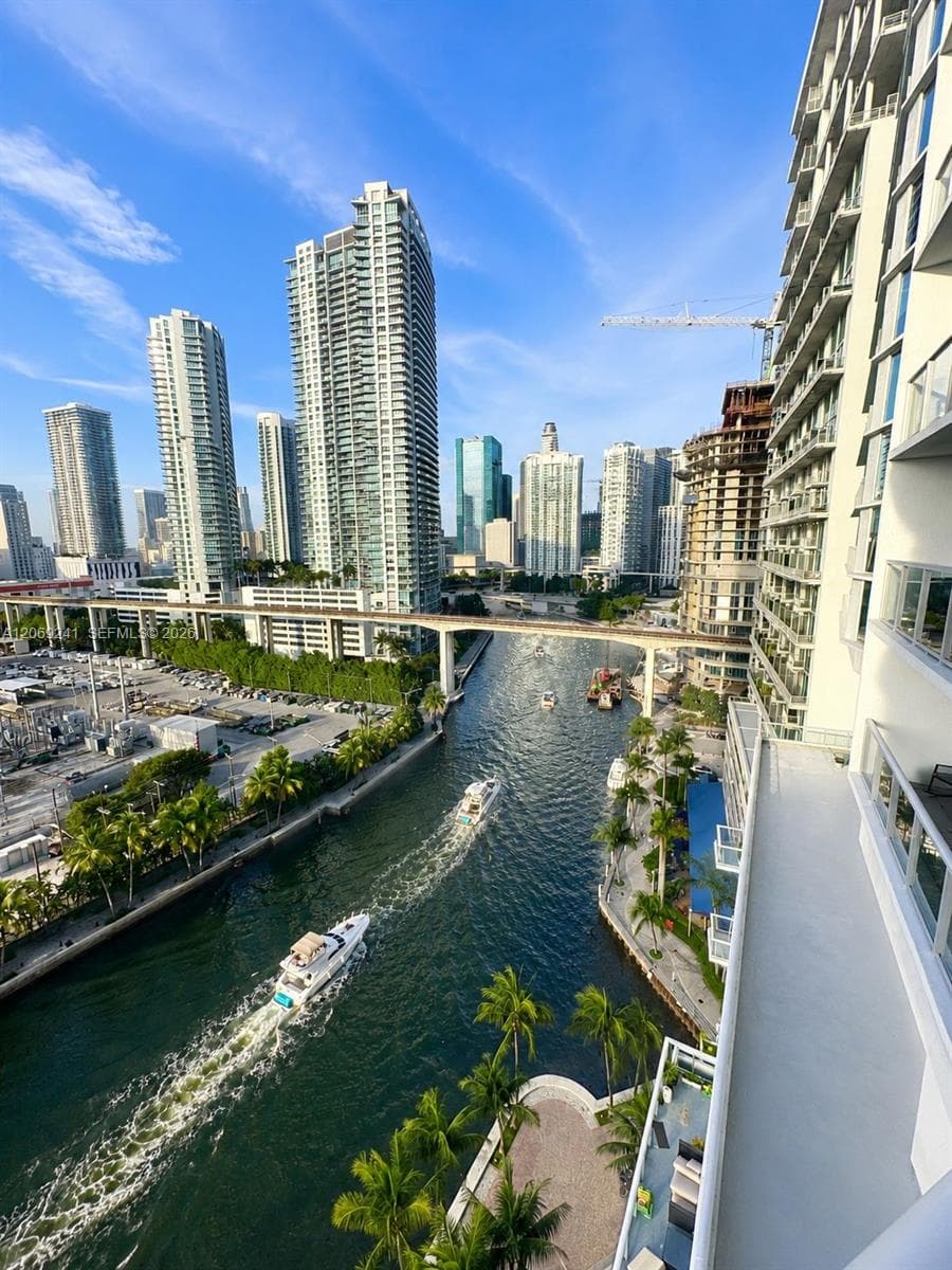 Latitude on the River · #1505 in Miami - Photo 5