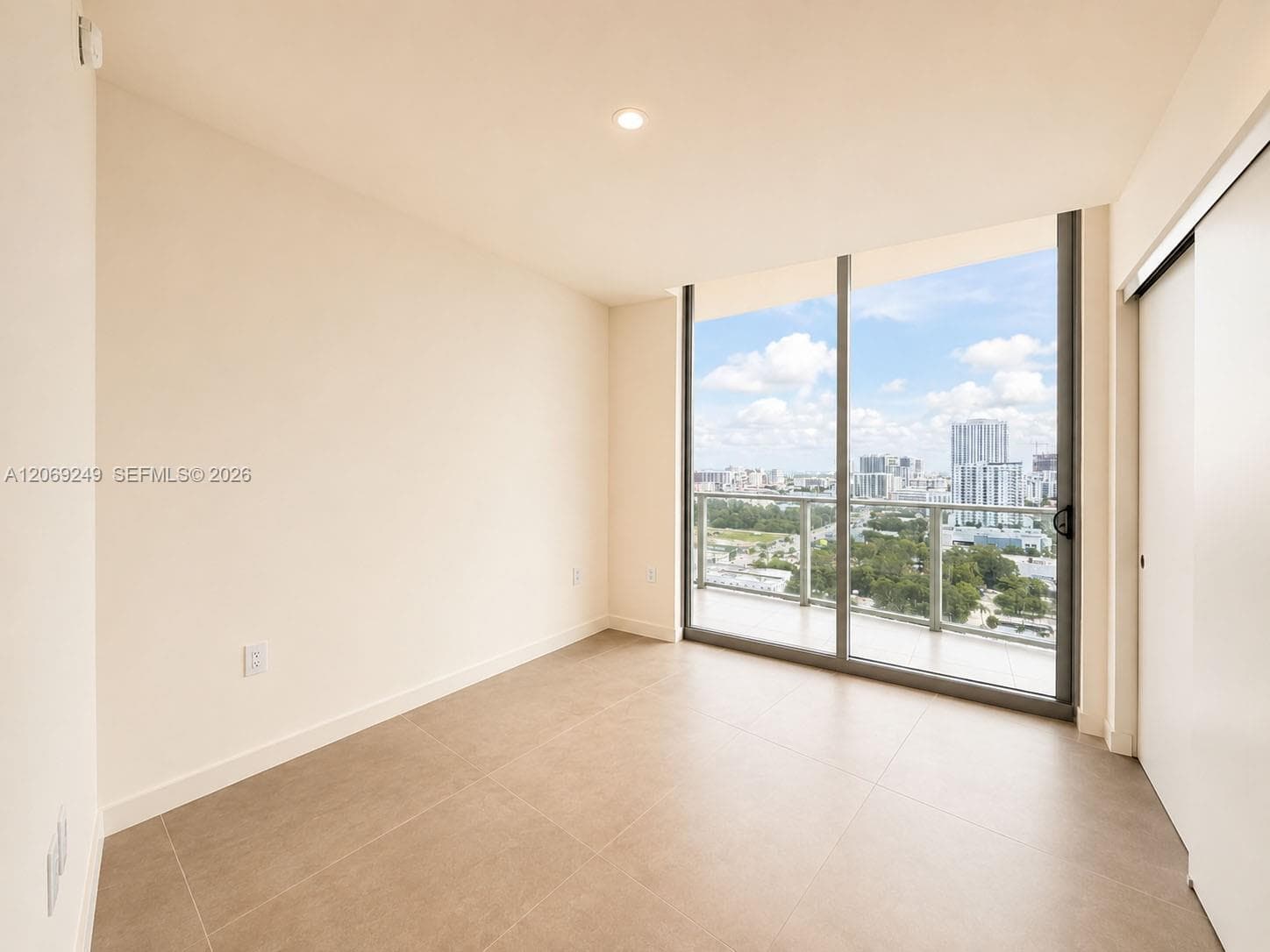 Casa Bella · #1807 in Miami - Photo 9
