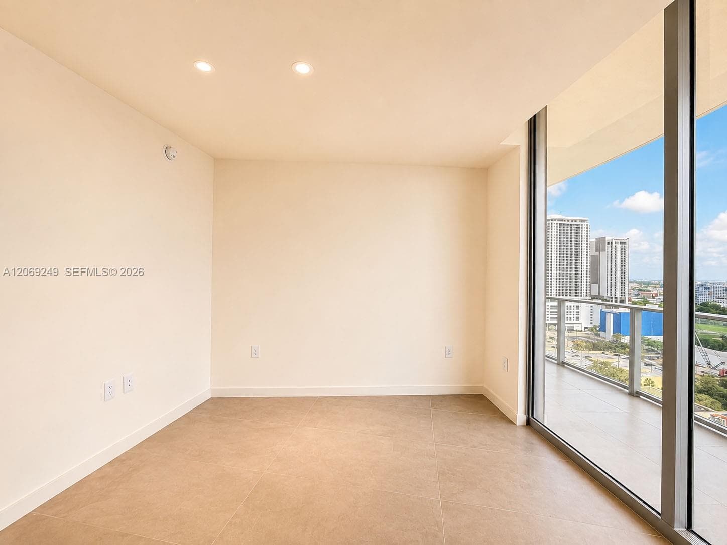 Casa Bella · #1807 in Miami - Photo 10