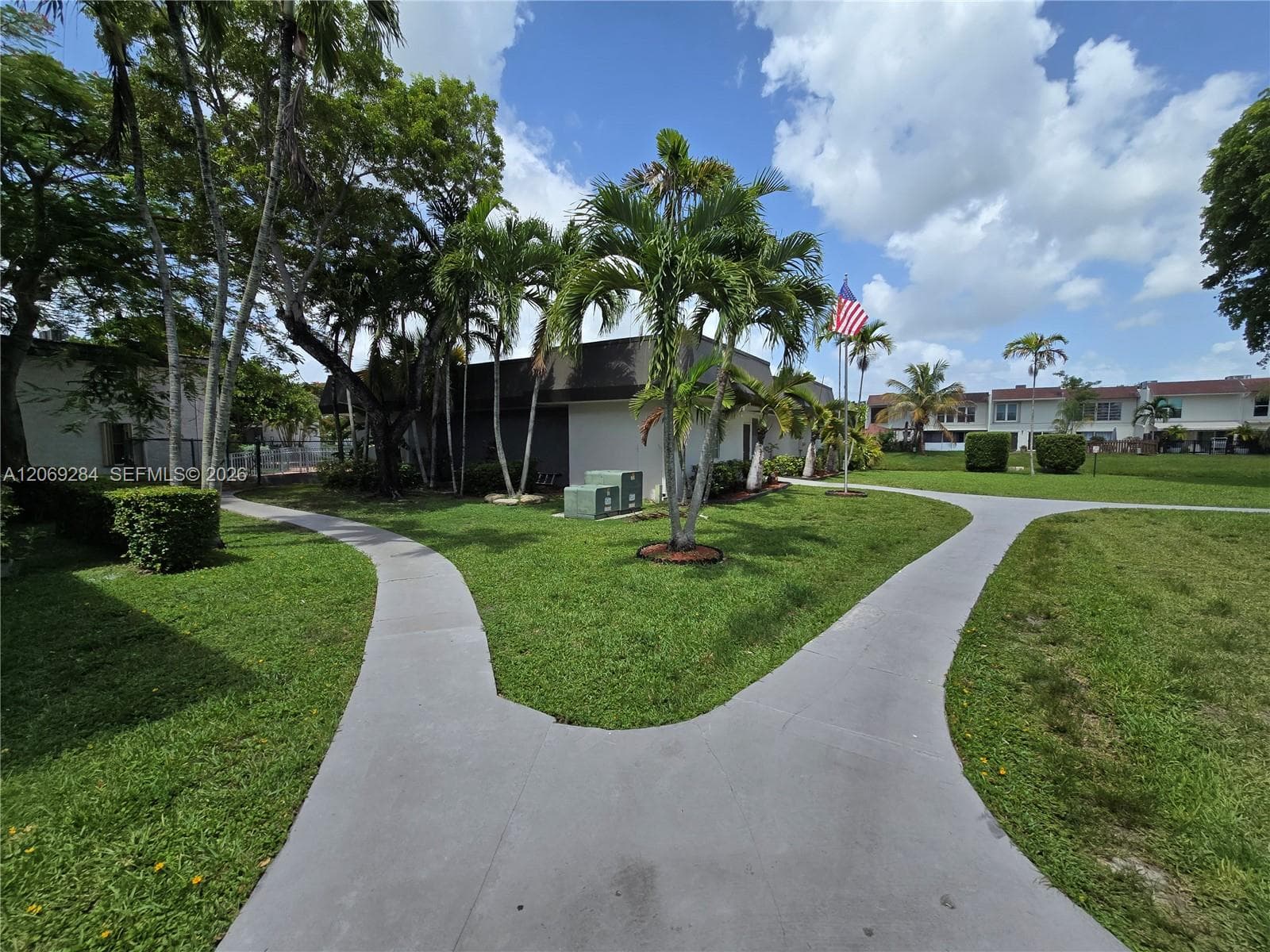 KENDALL ACRES · #J7 in Miami - Photo 48